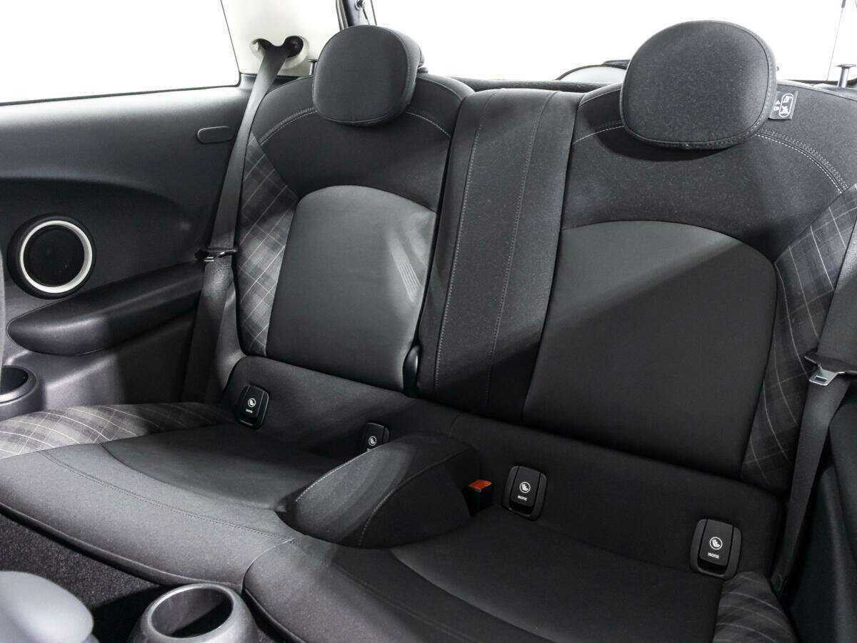 Mini Hatch с пробегом — 2016 год. Фото: #9