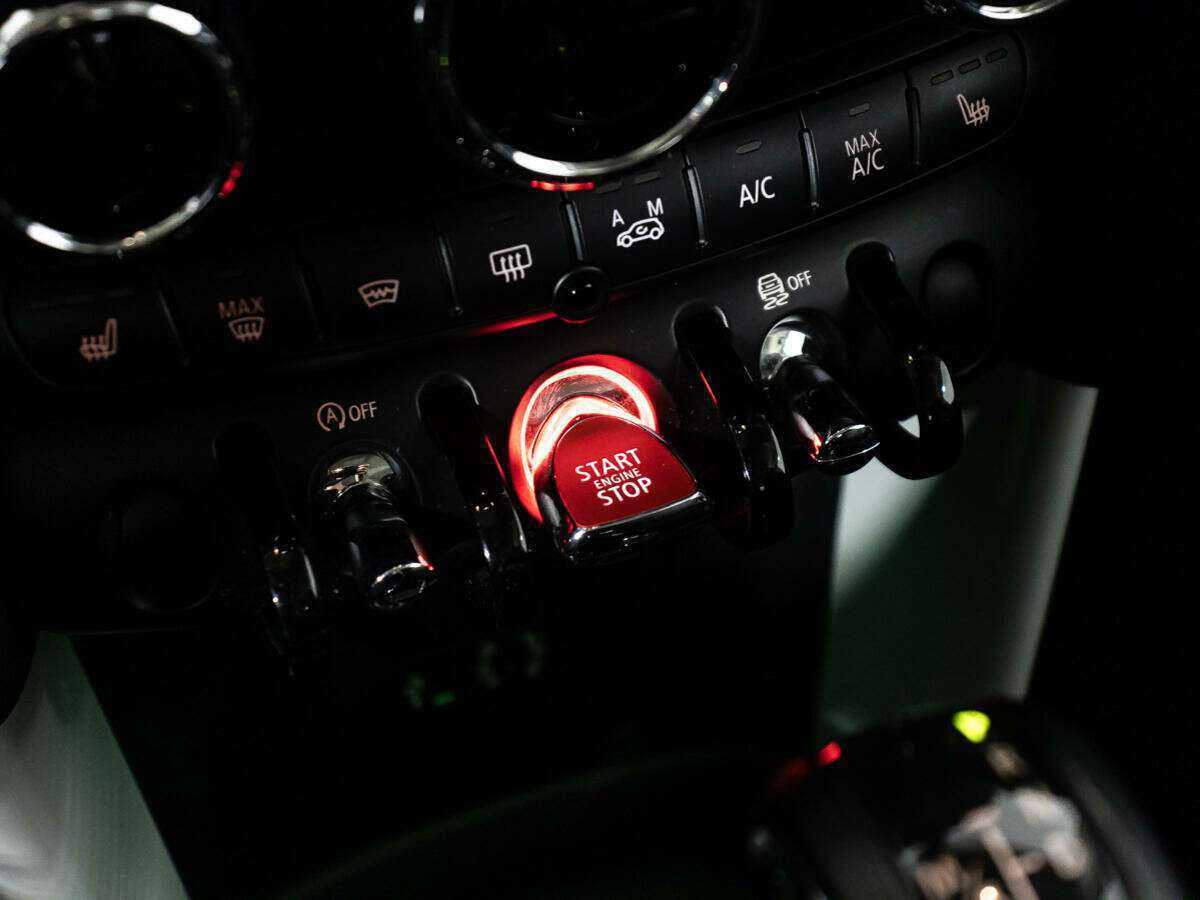 Mini Hatch с пробегом — 2016 год. Фото: #15