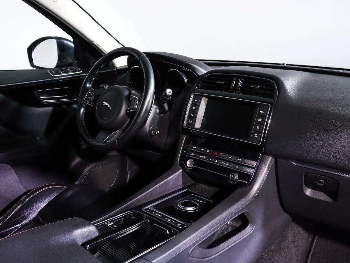 Jaguar F-Pace с пробегом — 2016 год. Фото: #6