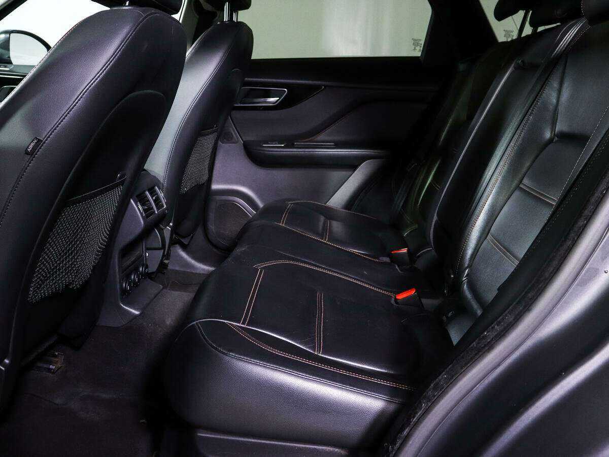 Jaguar F-Pace с пробегом — 2016 год. Фото: #7