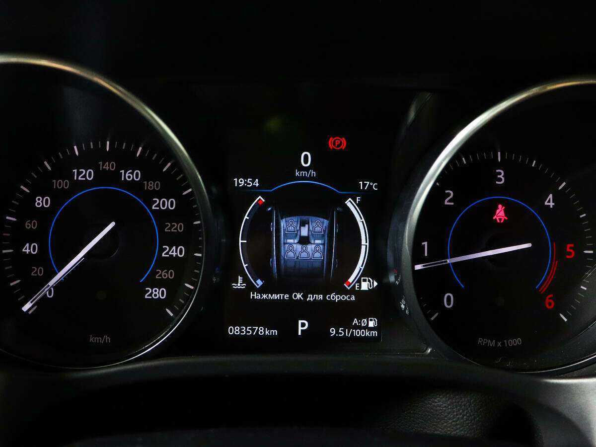 Jaguar F-Pace с пробегом — 2016 год. Фото: #8