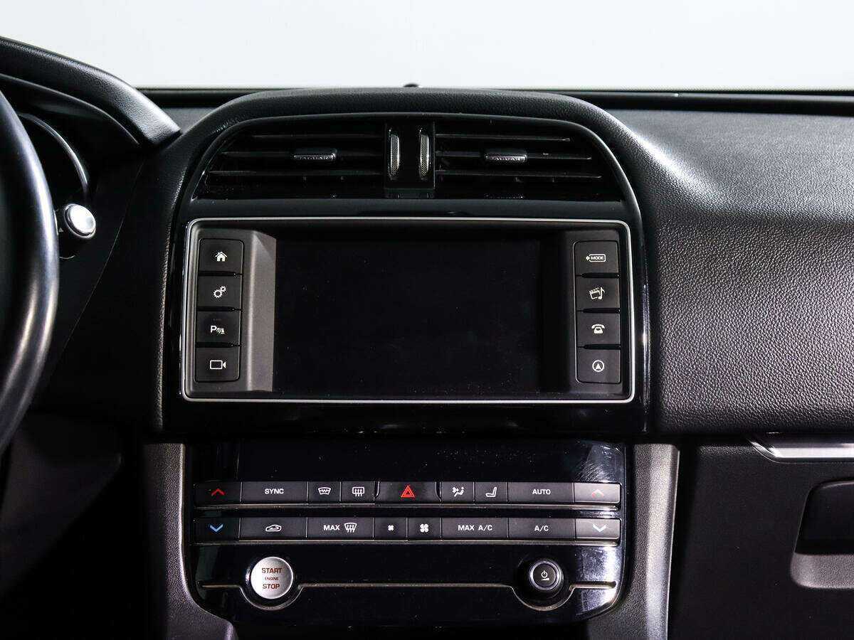 Jaguar F-Pace с пробегом — 2016 год. Фото: #10