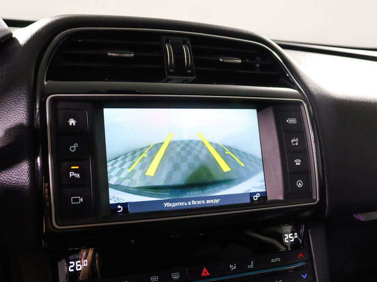 Jaguar F-Pace с пробегом — 2016 год. Фото: #12