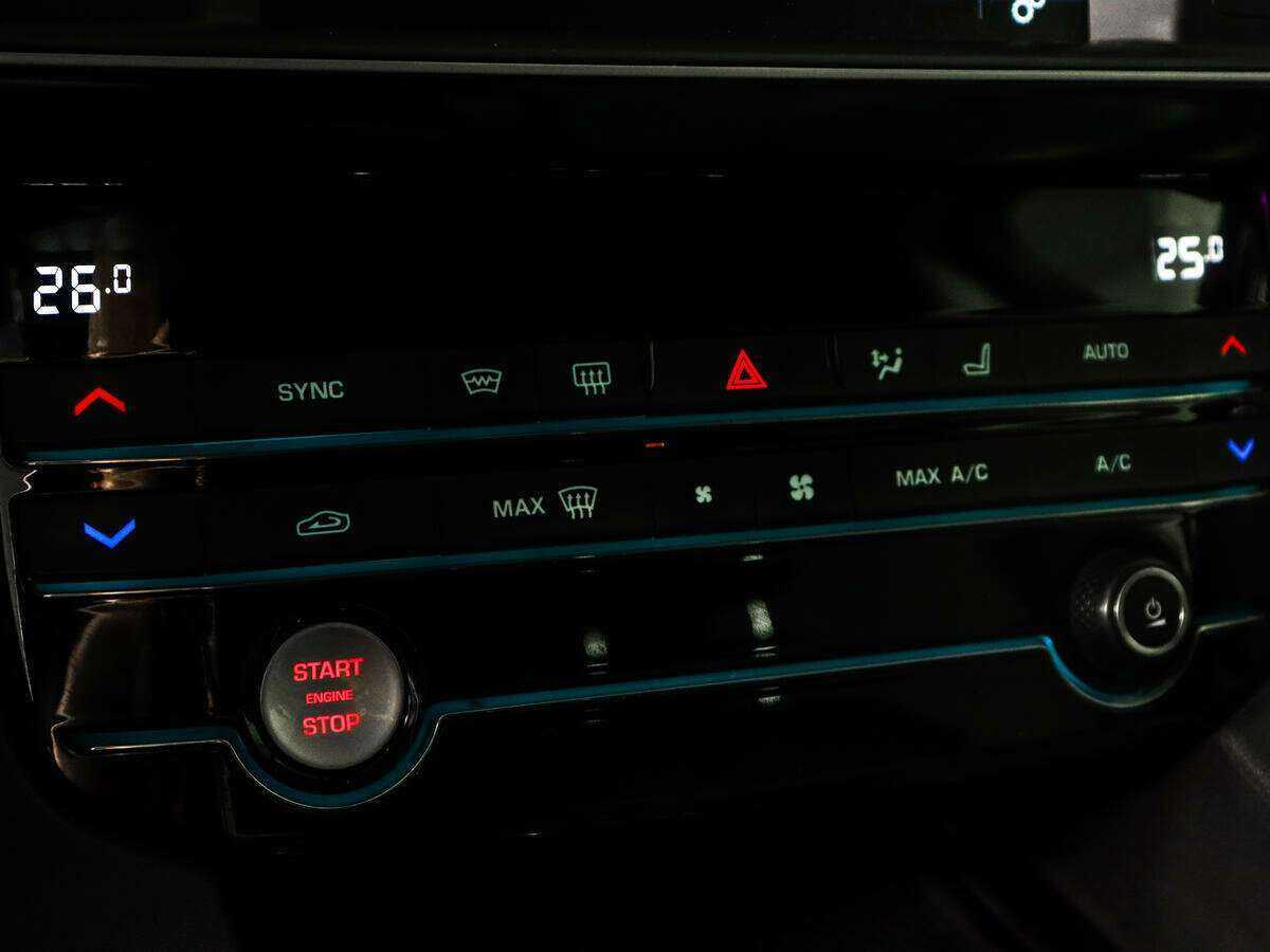 Jaguar F-Pace с пробегом — 2016 год. Фото: #14