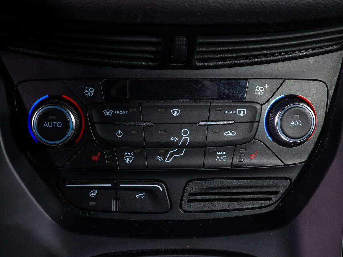 Ford Kuga с пробегом — 2018 год. Фото: #16