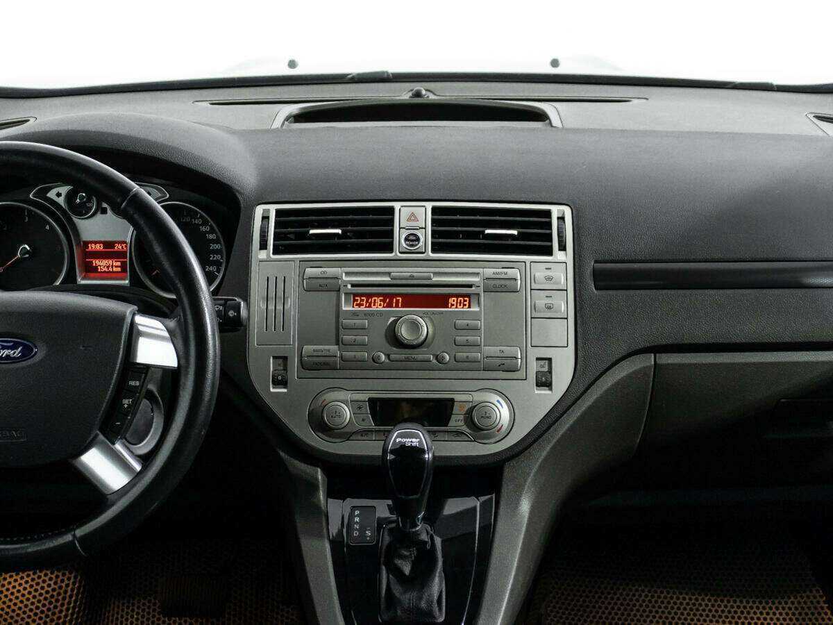 Ford Kuga с пробегом — 2012 год. Фото: #13