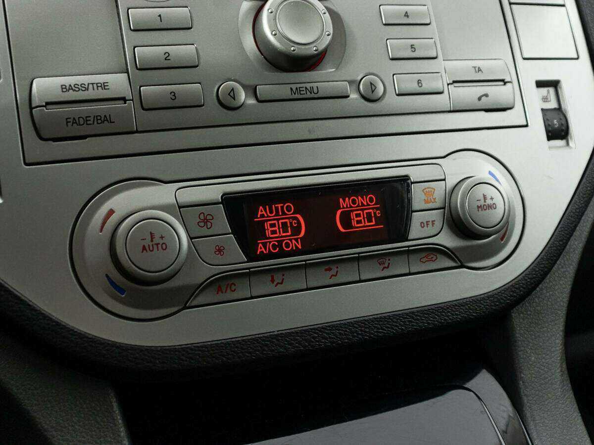 Ford Kuga с пробегом — 2012 год. Фото: #14