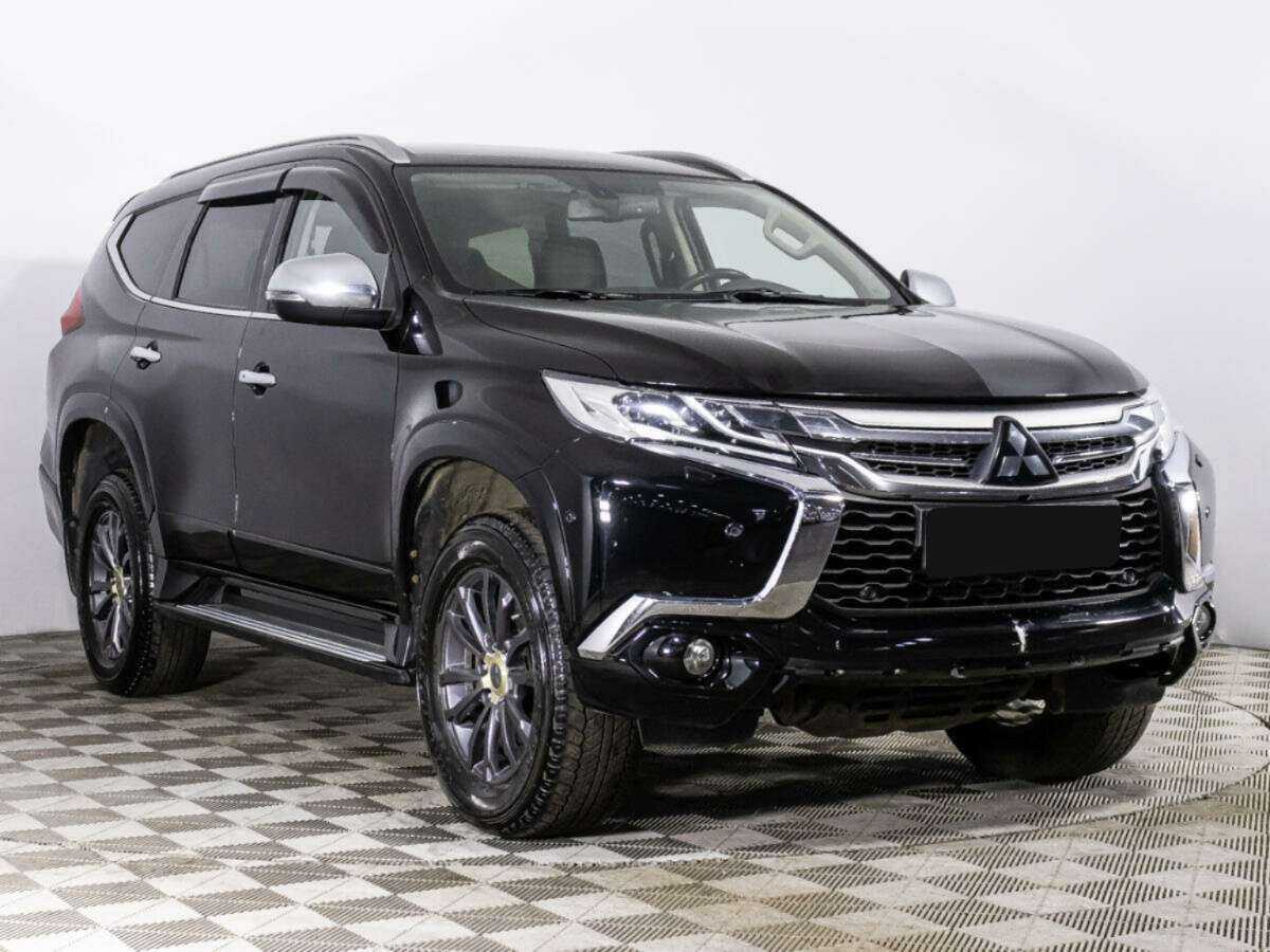 Mitsubishi Pajero Sport с пробегом — 2020 год. Фото: #2
