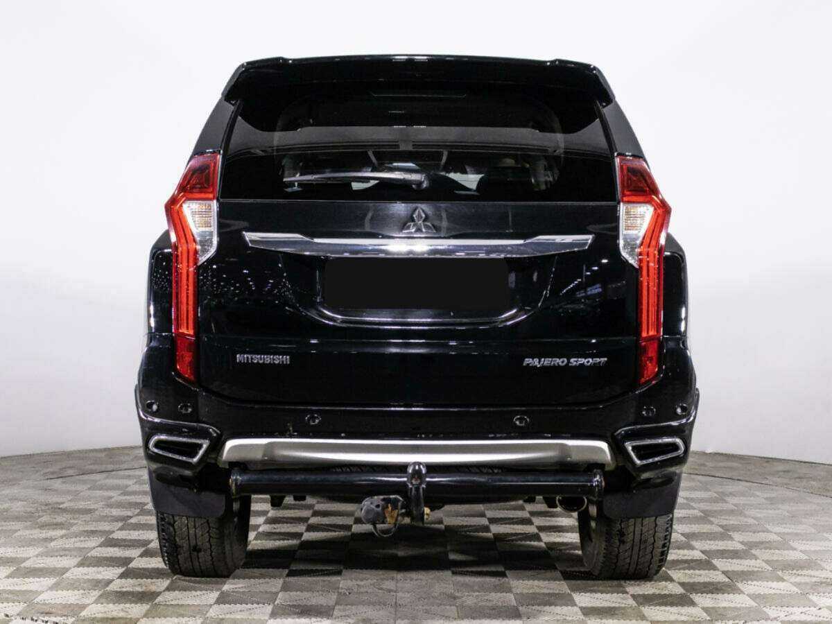 Mitsubishi Pajero Sport с пробегом — 2020 год. Фото: #5