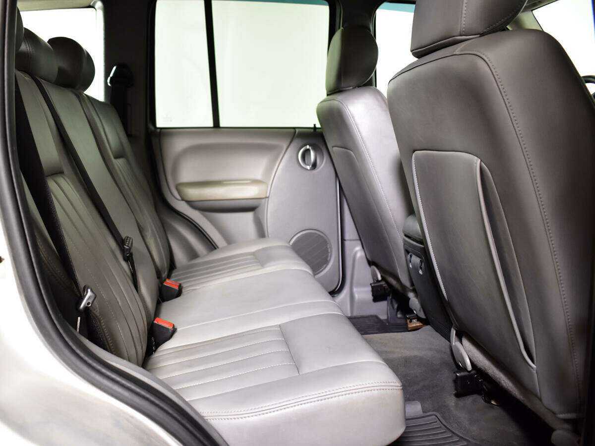 Jeep Cherokee с пробегом — 2006 год. Фото: #9