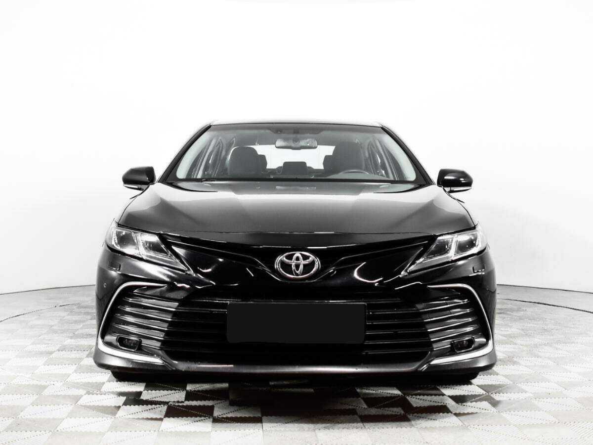Toyota Camry с пробегом — 2021 год. Фото: #2
