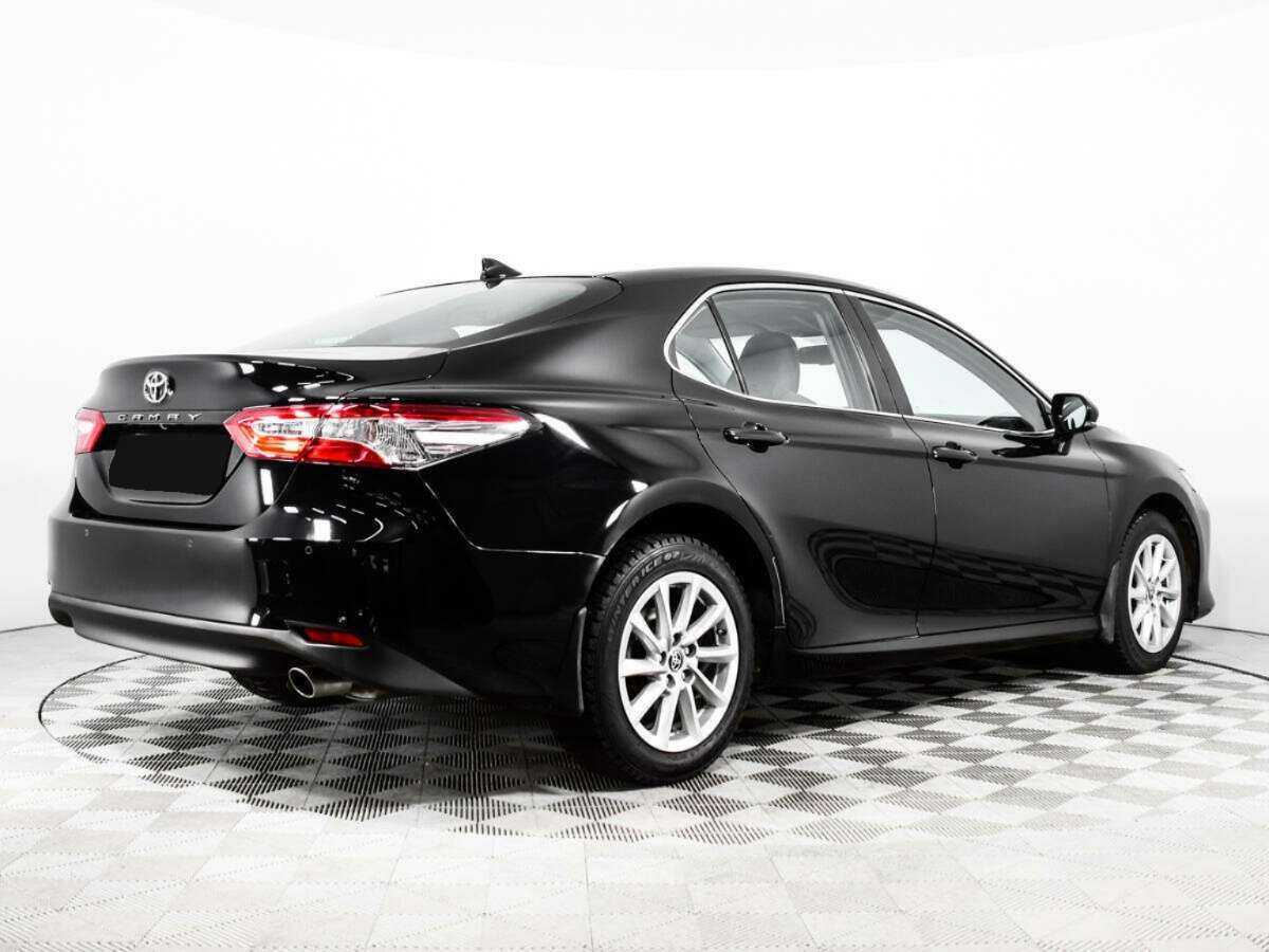 Toyota Camry с пробегом — 2021 год. Фото: #6