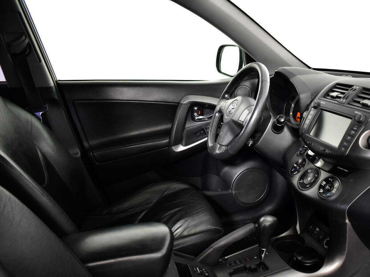 Toyota RAV4 с пробегом — 2010 год. Фото: #8