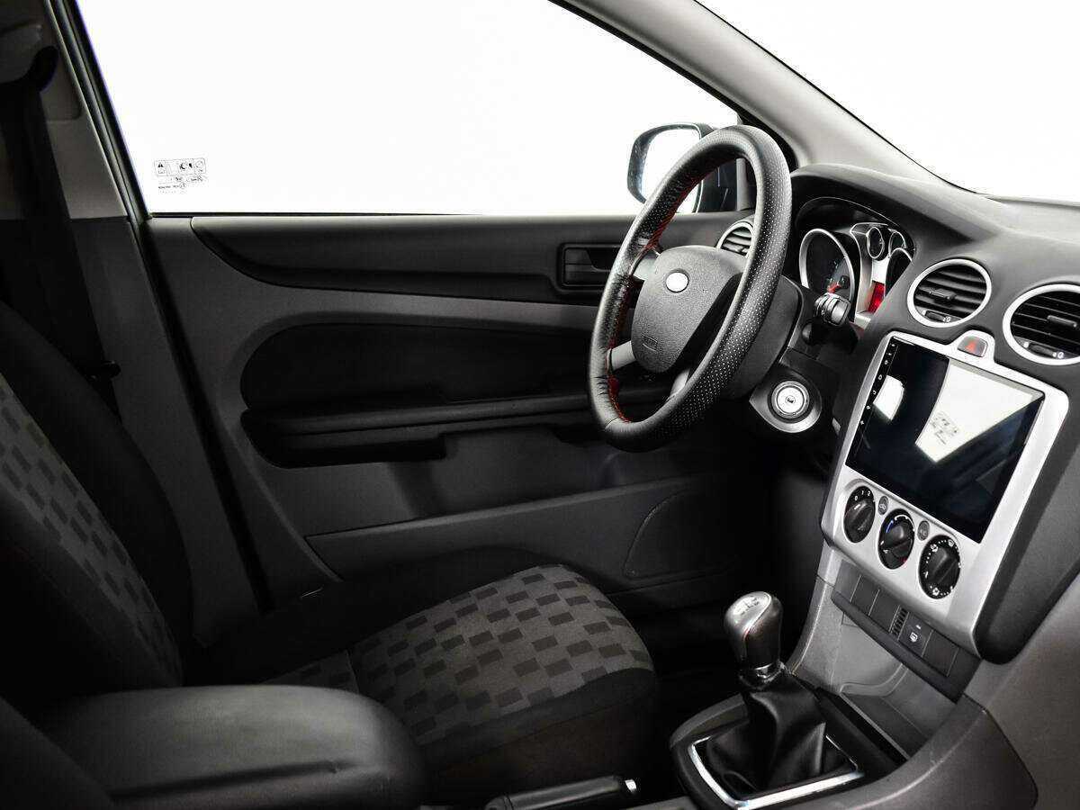 Ford Focus с пробегом — 2011 год. Фото: #8