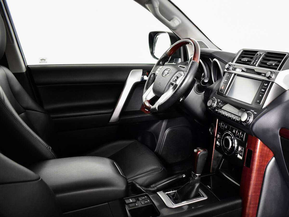 Toyota Land Cruiser Prado с пробегом — 2015 год. Фото: #8