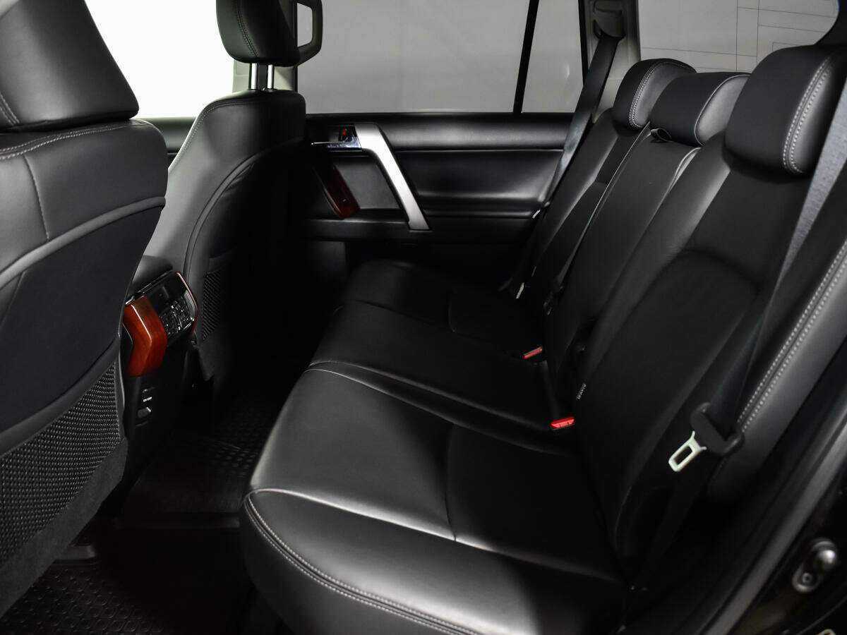 Toyota Land Cruiser Prado с пробегом — 2015 год. Фото: #9