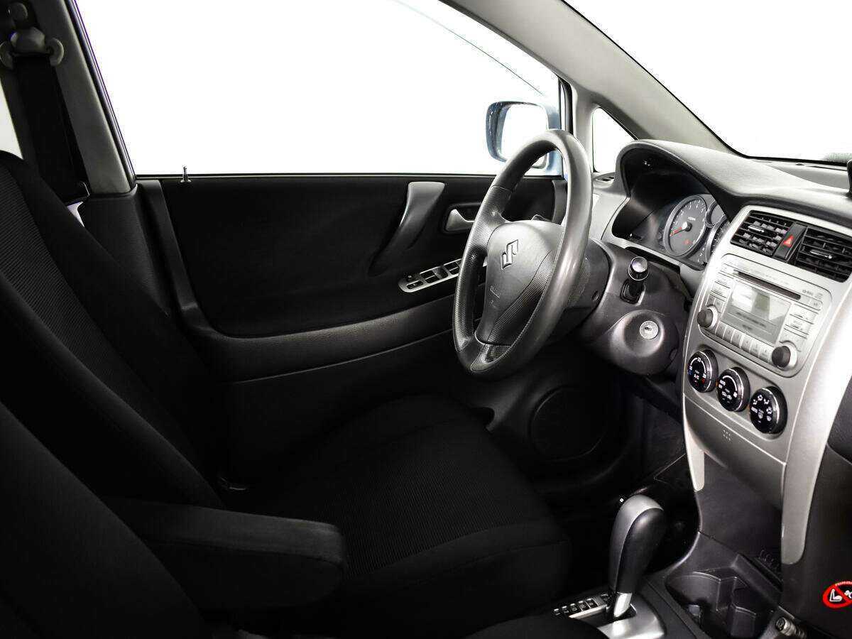 Suzuki Liana с пробегом — 2006 год. Фото: #8