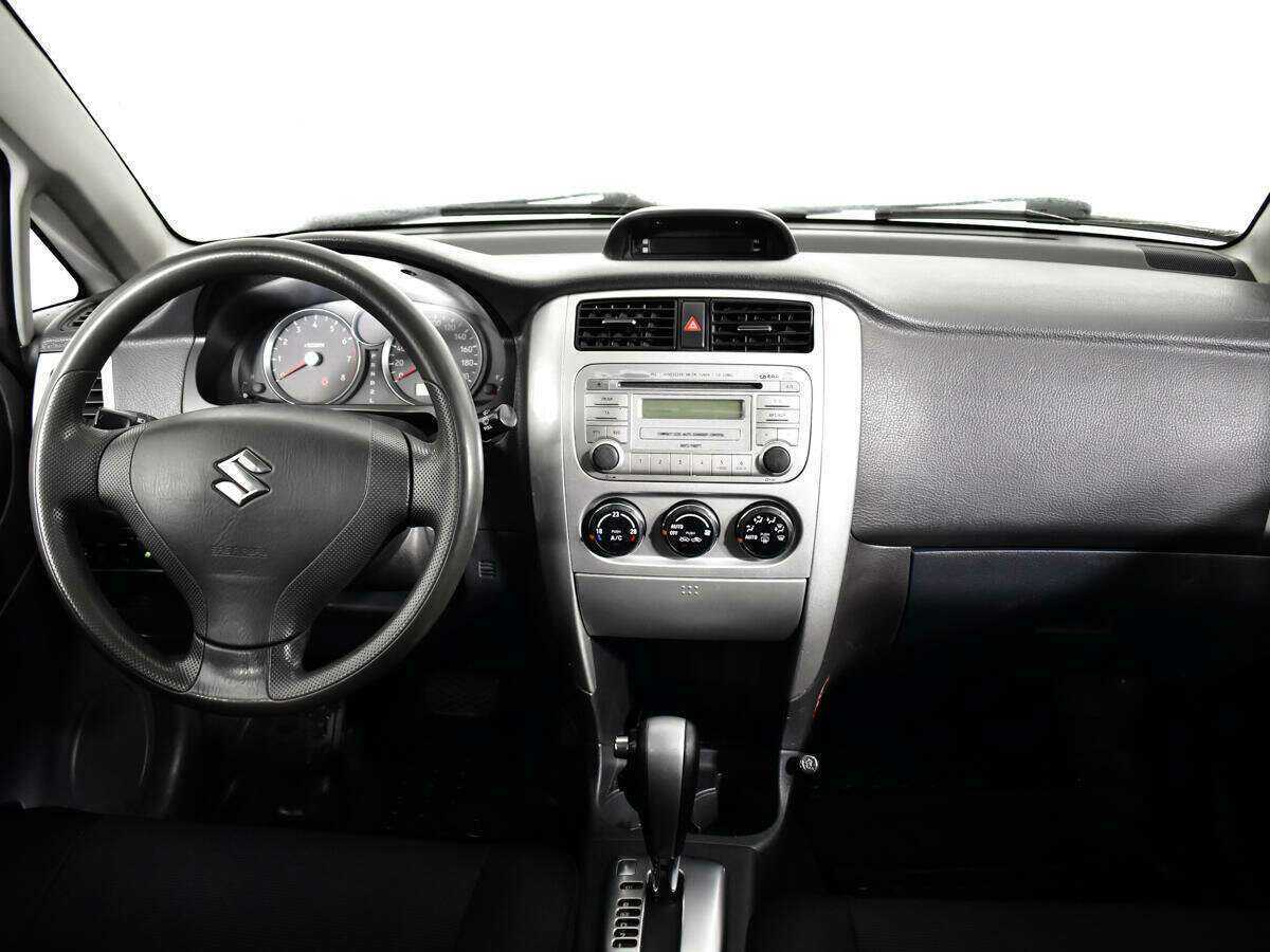 Suzuki Liana с пробегом — 2006 год. Фото: #11
