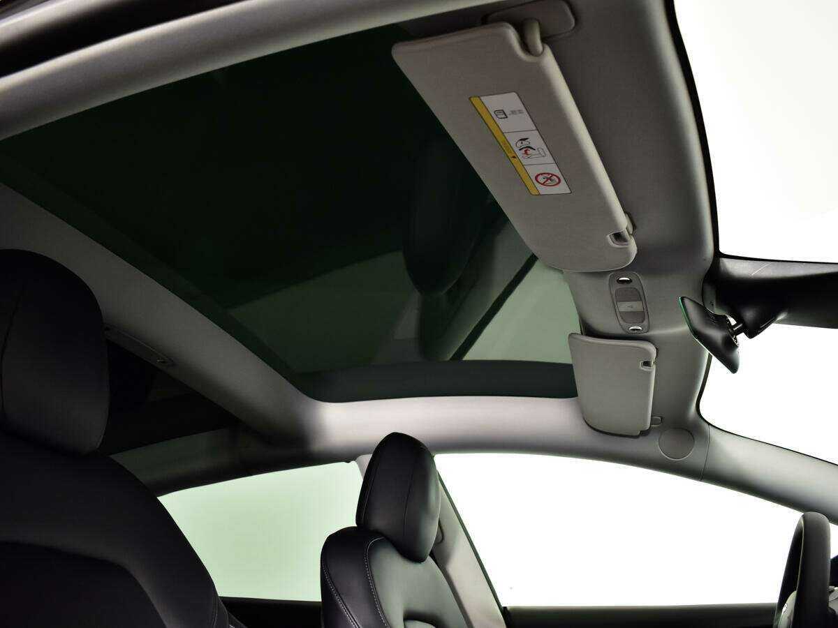 Tesla Model 3 с пробегом — 2021 год. Фото: #11