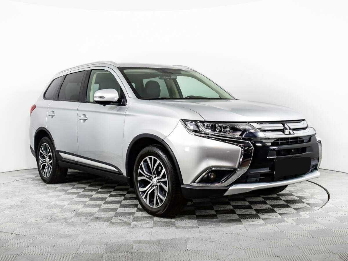 Mitsubishi Outlander с пробегом — 2016 год. Фото: #2