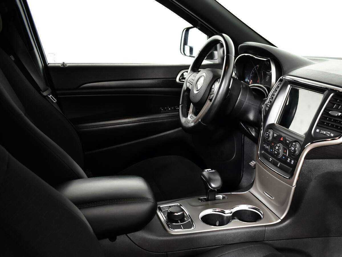 Jeep Grand Cherokee с пробегом — 2013 год. Фото: #8