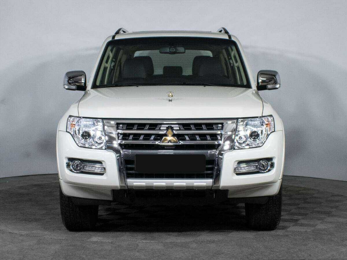 Mitsubishi Pajero с пробегом — 2021 год. Фото: #1