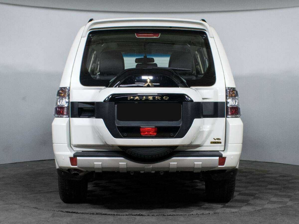 Mitsubishi Pajero с пробегом — 2021 год. Фото: #5