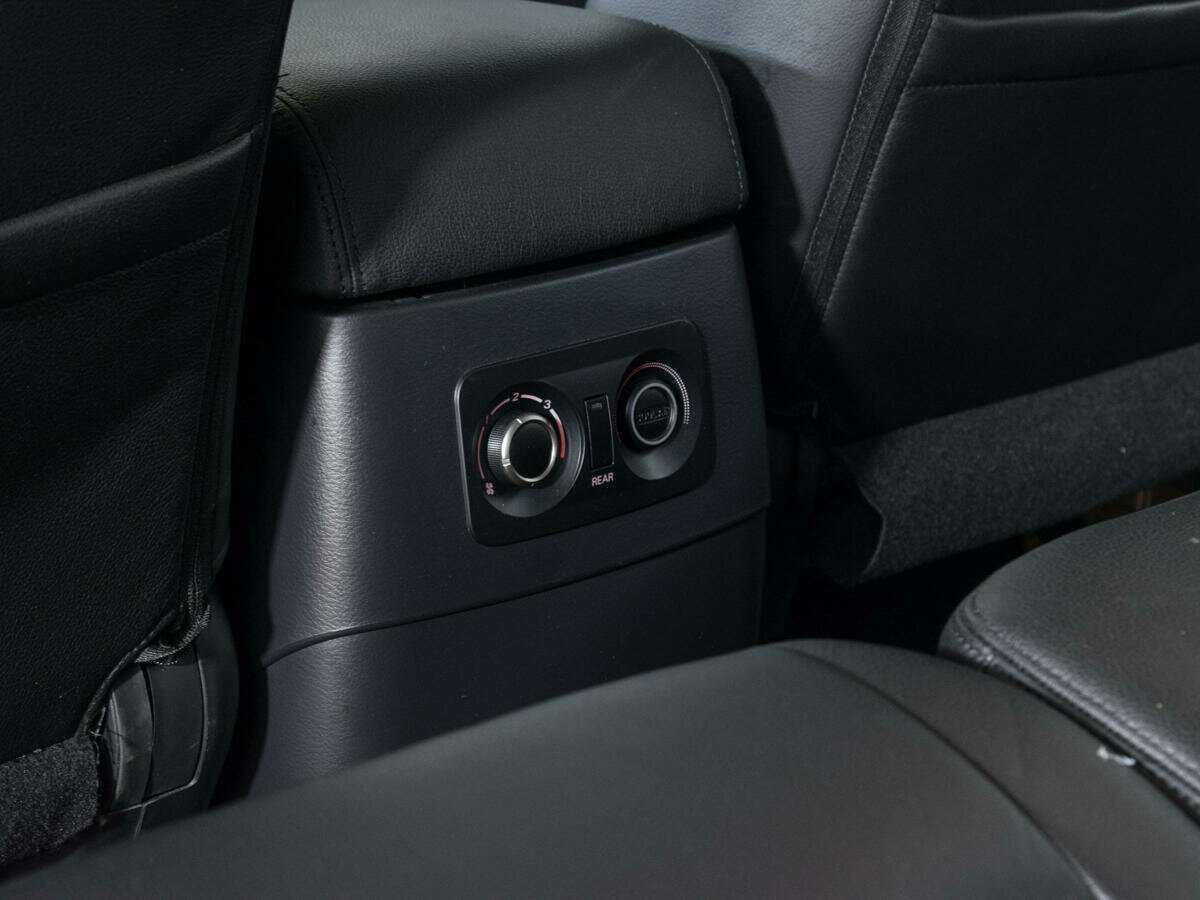 Mitsubishi Pajero с пробегом — 2021 год. Фото: #15