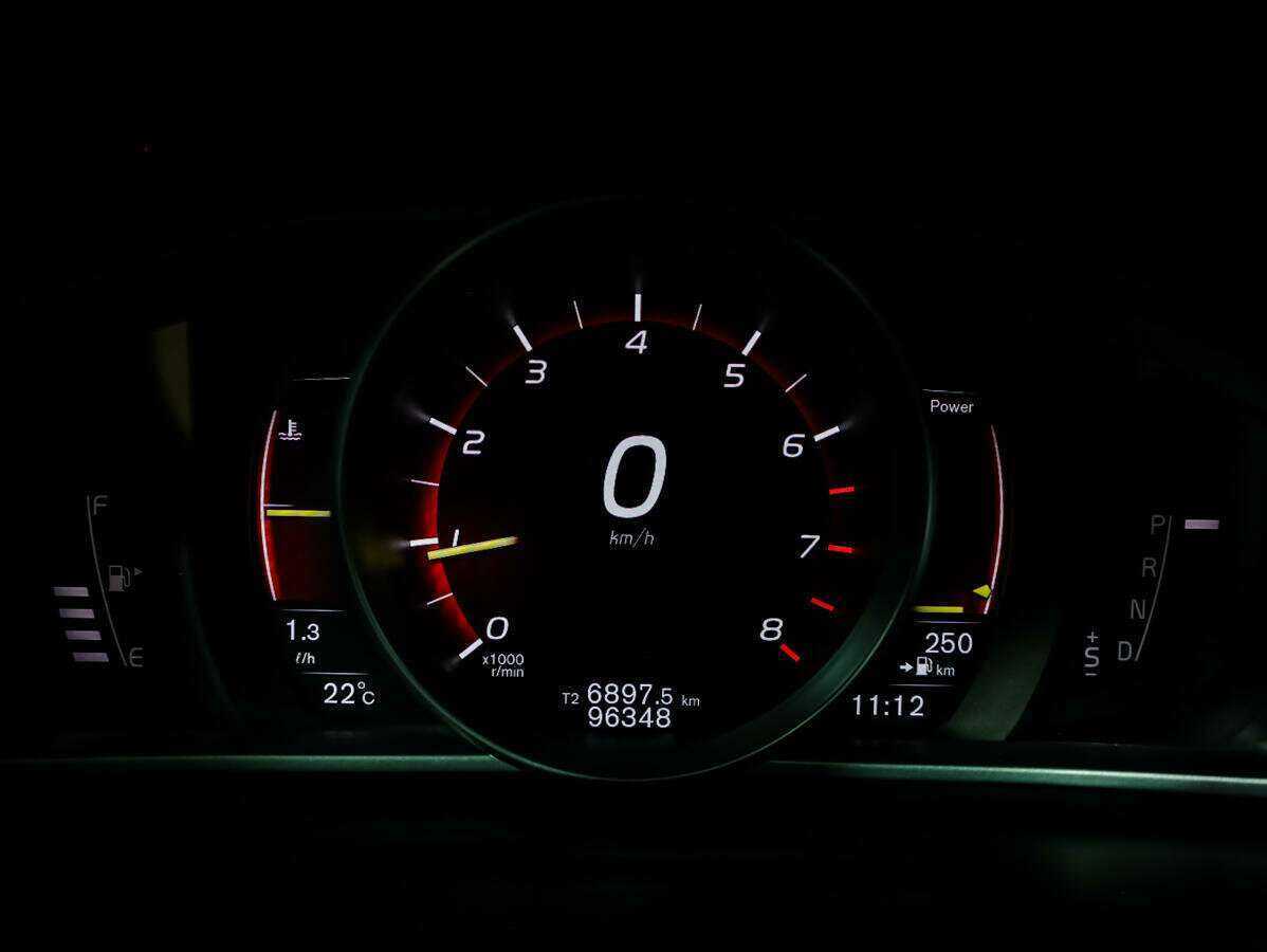 Volvo V40 Cross Country с пробегом — 2018 год. Фото: #14