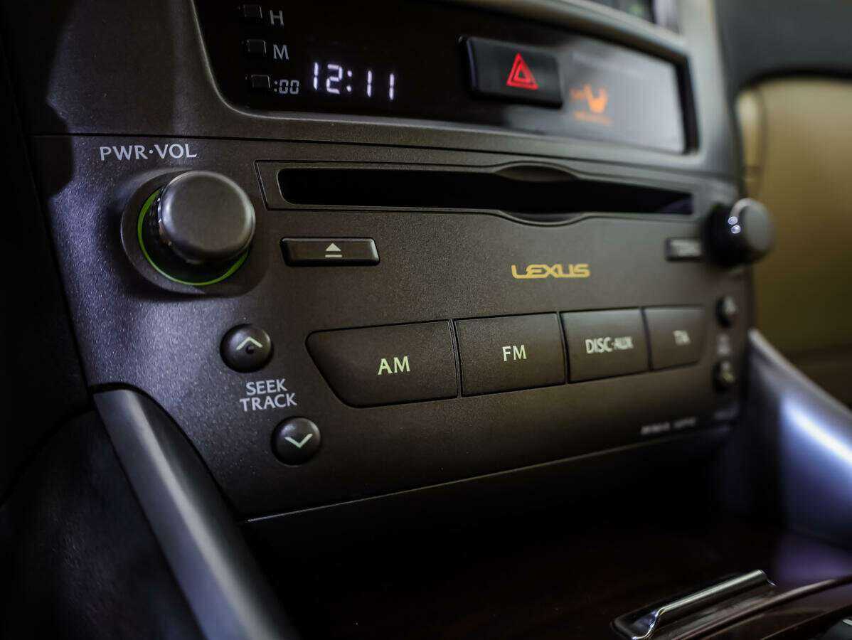 Lexus IS с пробегом — 2007 год. Фото: #13