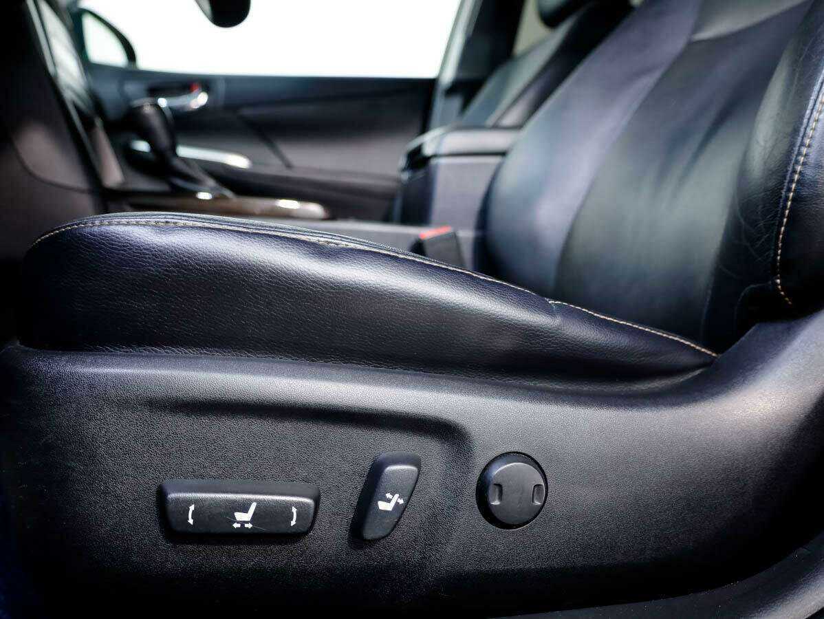 Toyota Camry с пробегом — 2016 год. Фото: #12