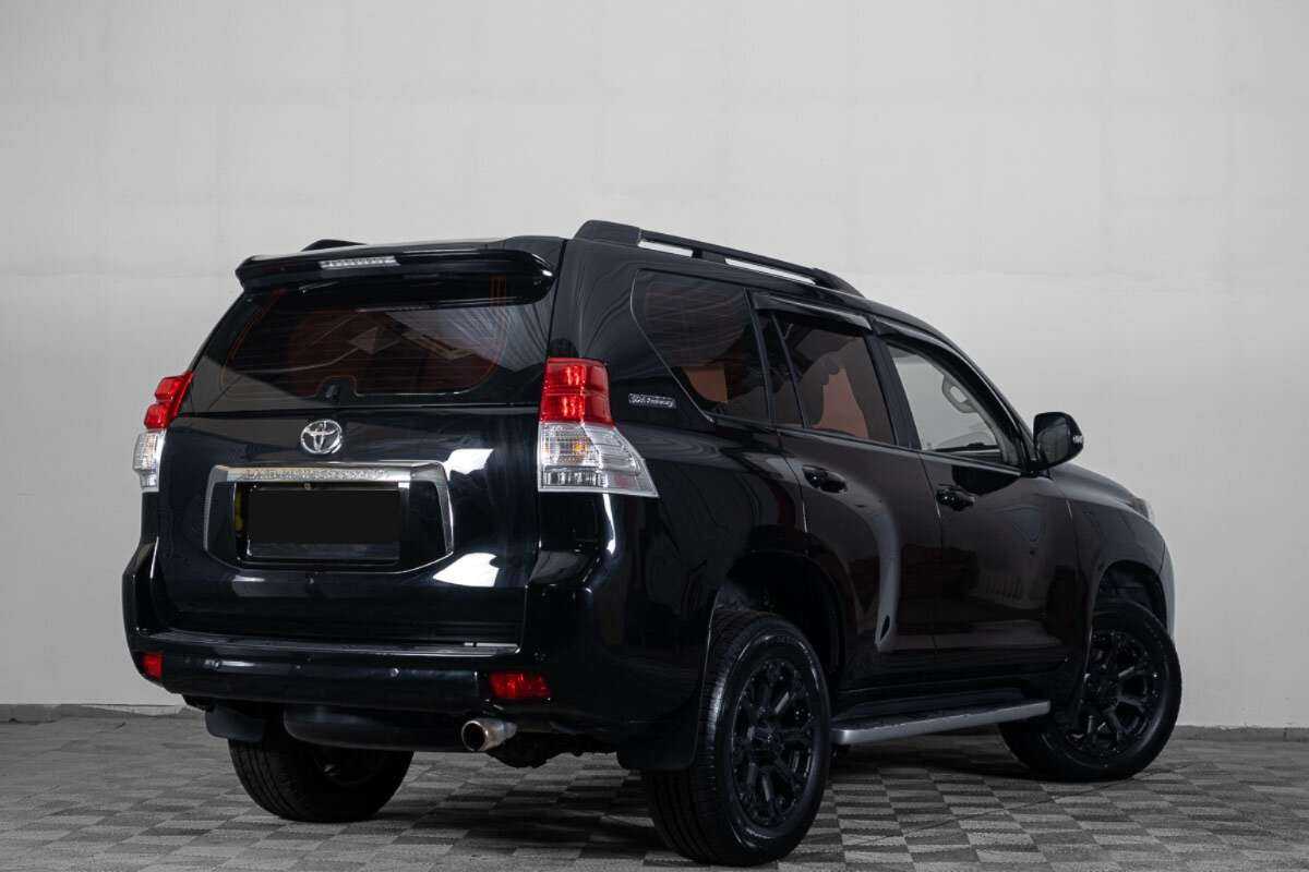 Toyota Land Cruiser Prado с пробегом — 2010 год. Фото: #1