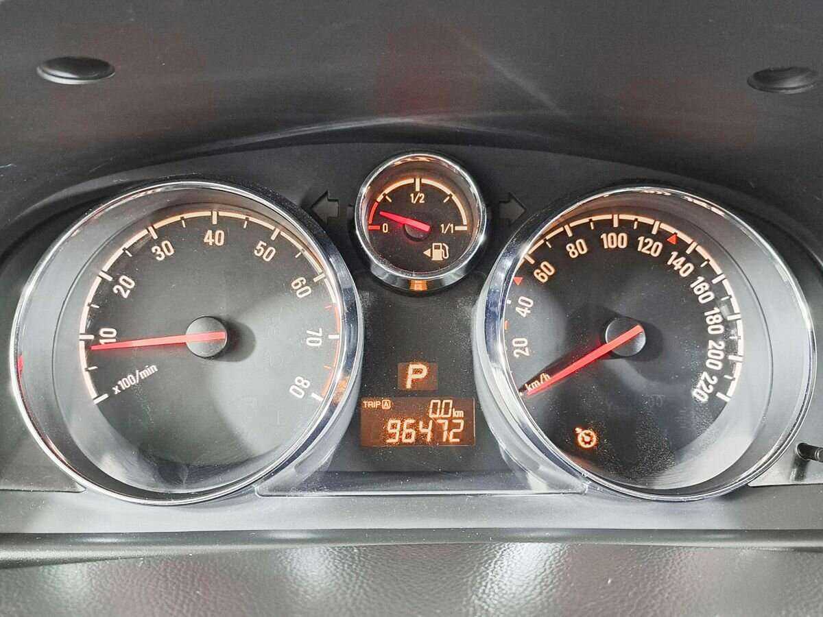 Opel Antara с пробегом — 2013 год. Фото: #6