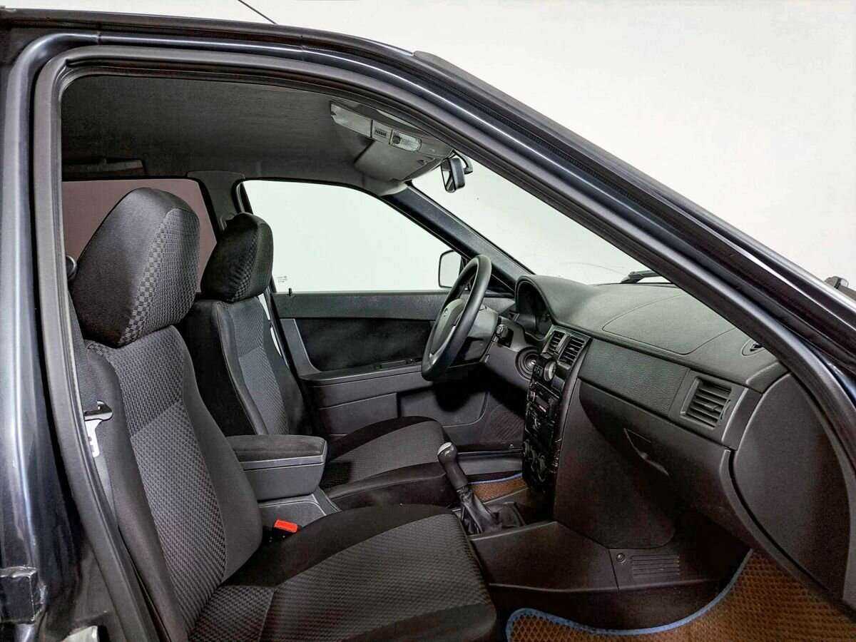 Lada (ВАЗ) Priora с пробегом — 2012 год. Фото: #9