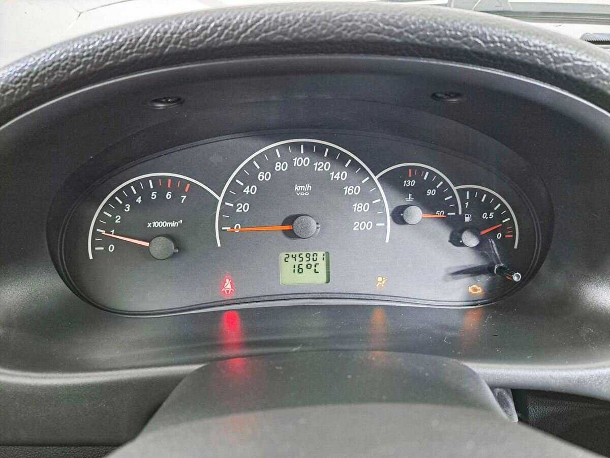 Lada (ВАЗ) Priora с пробегом — 2012 год. Фото: #11