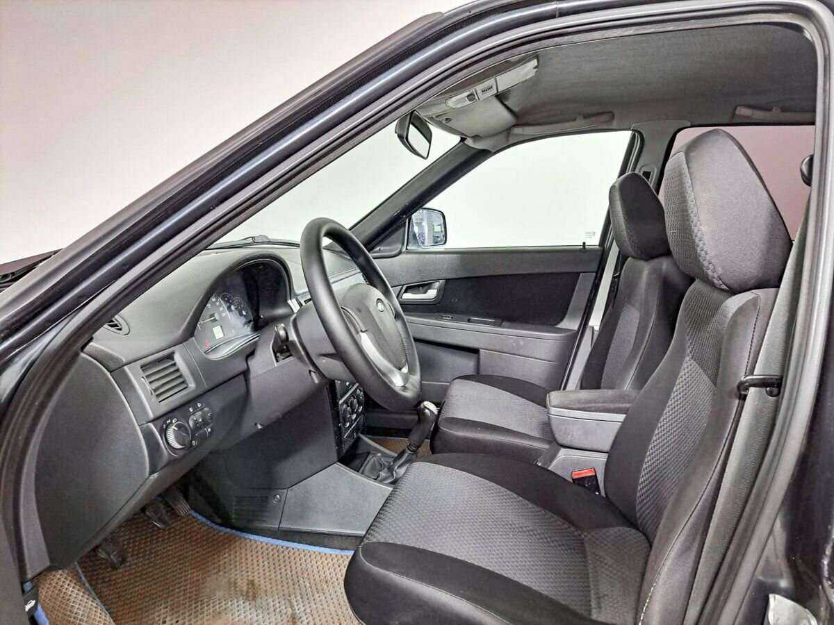 Lada (ВАЗ) Priora с пробегом — 2012 год. Фото: #14