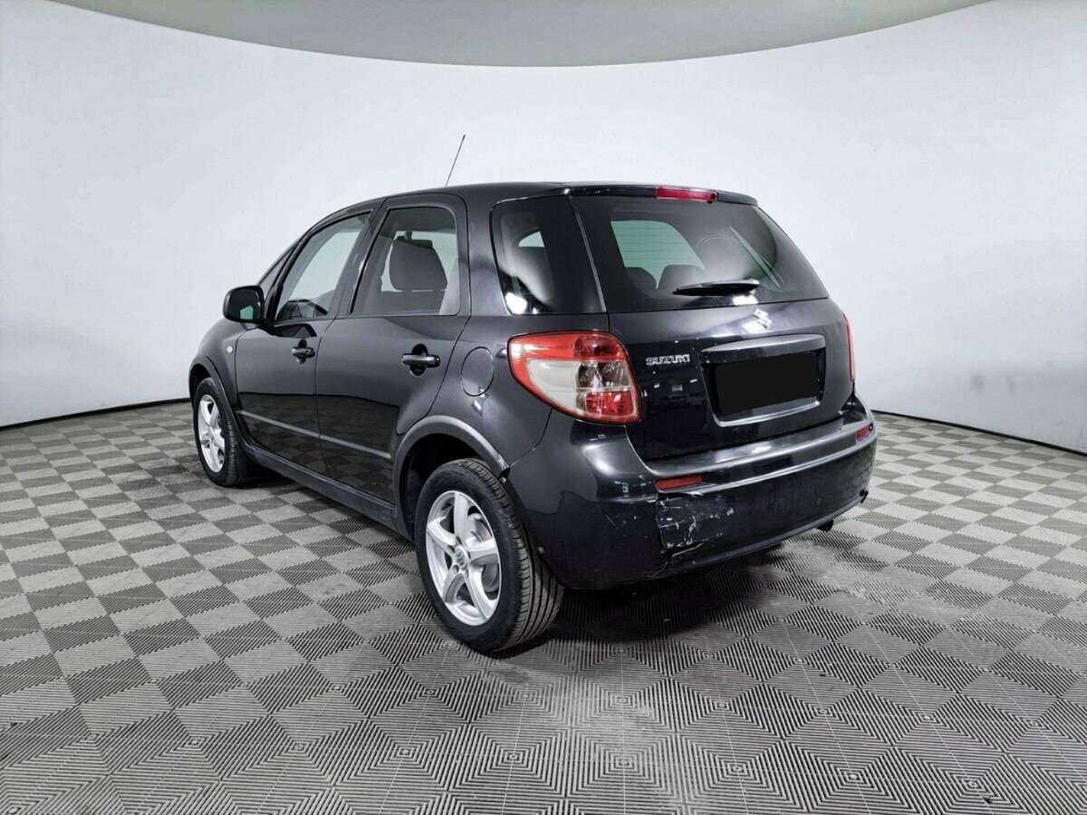 Suzuki SX4 с пробегом — 2008 год. Фото: #4