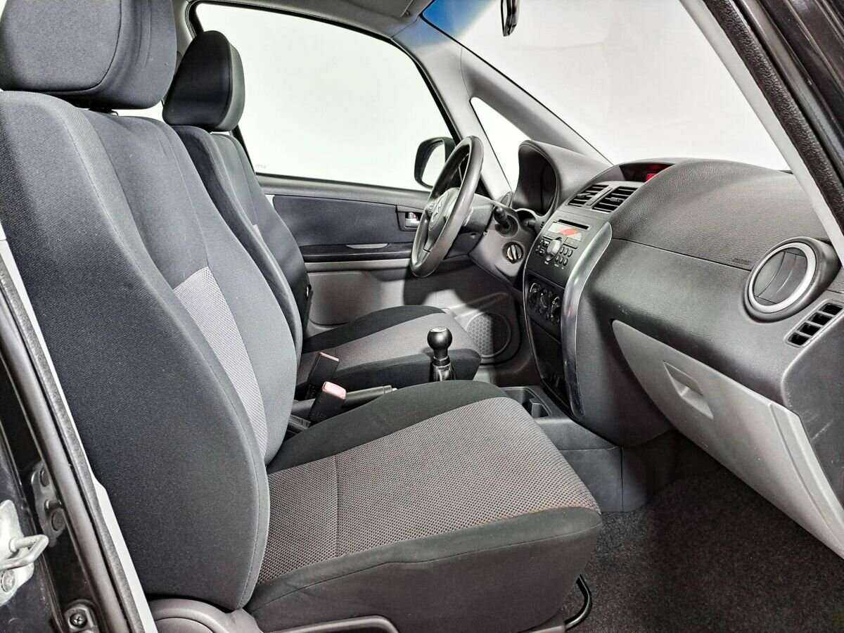 Suzuki SX4 с пробегом — 2008 год. Фото: #5