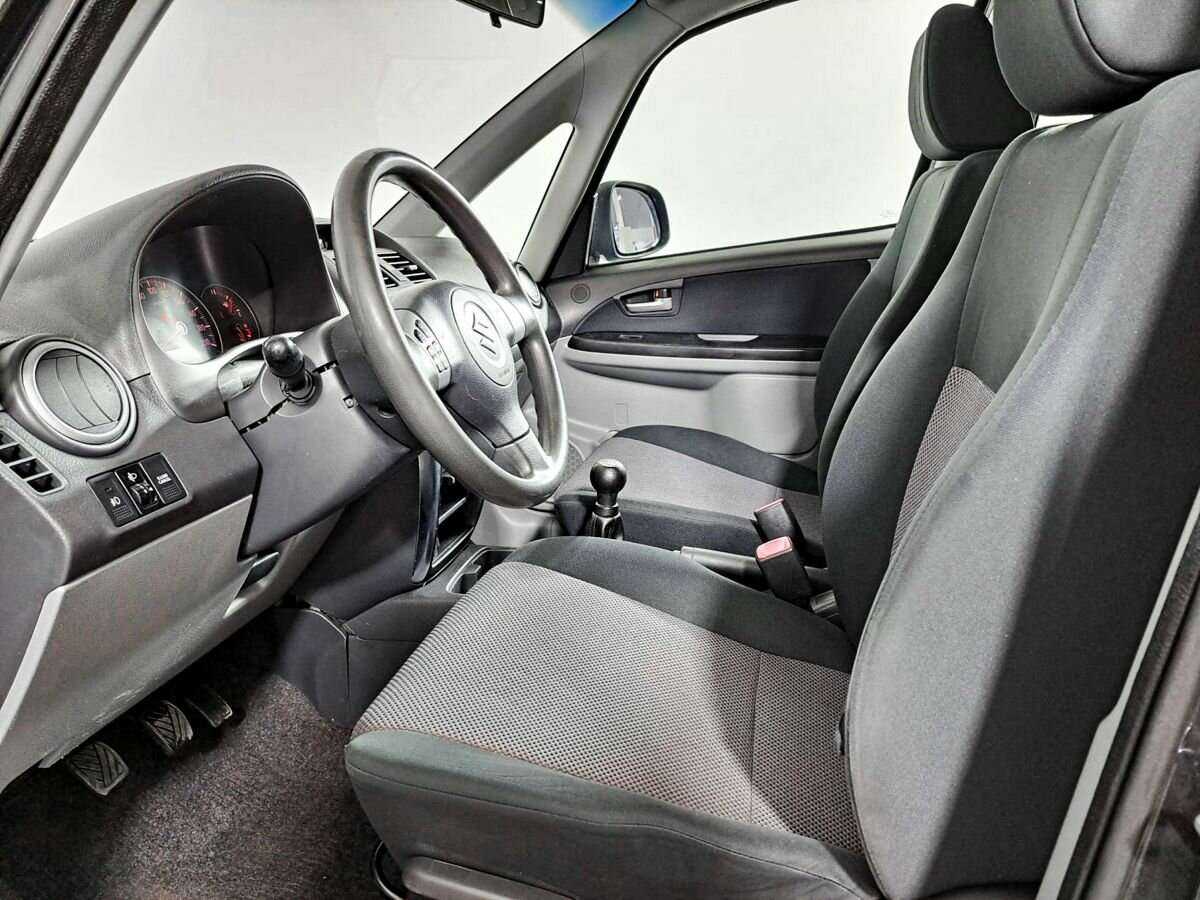 Suzuki SX4 с пробегом — 2008 год. Фото: #10
