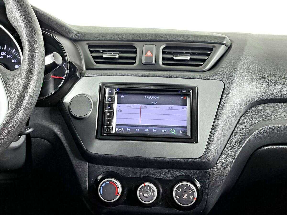 Kia Rio с пробегом — 2016 год. Фото: #12