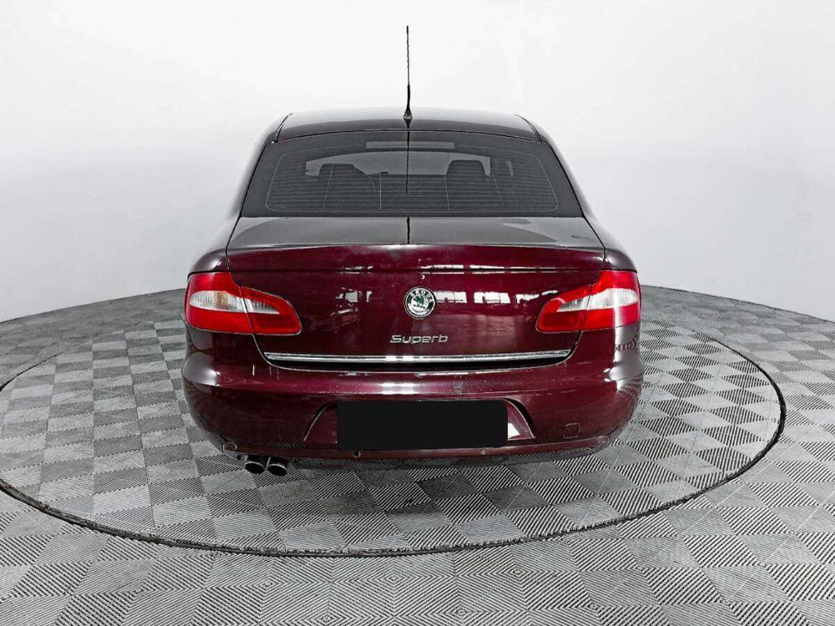 Skoda Superb с пробегом — 2009 год. Фото: #5