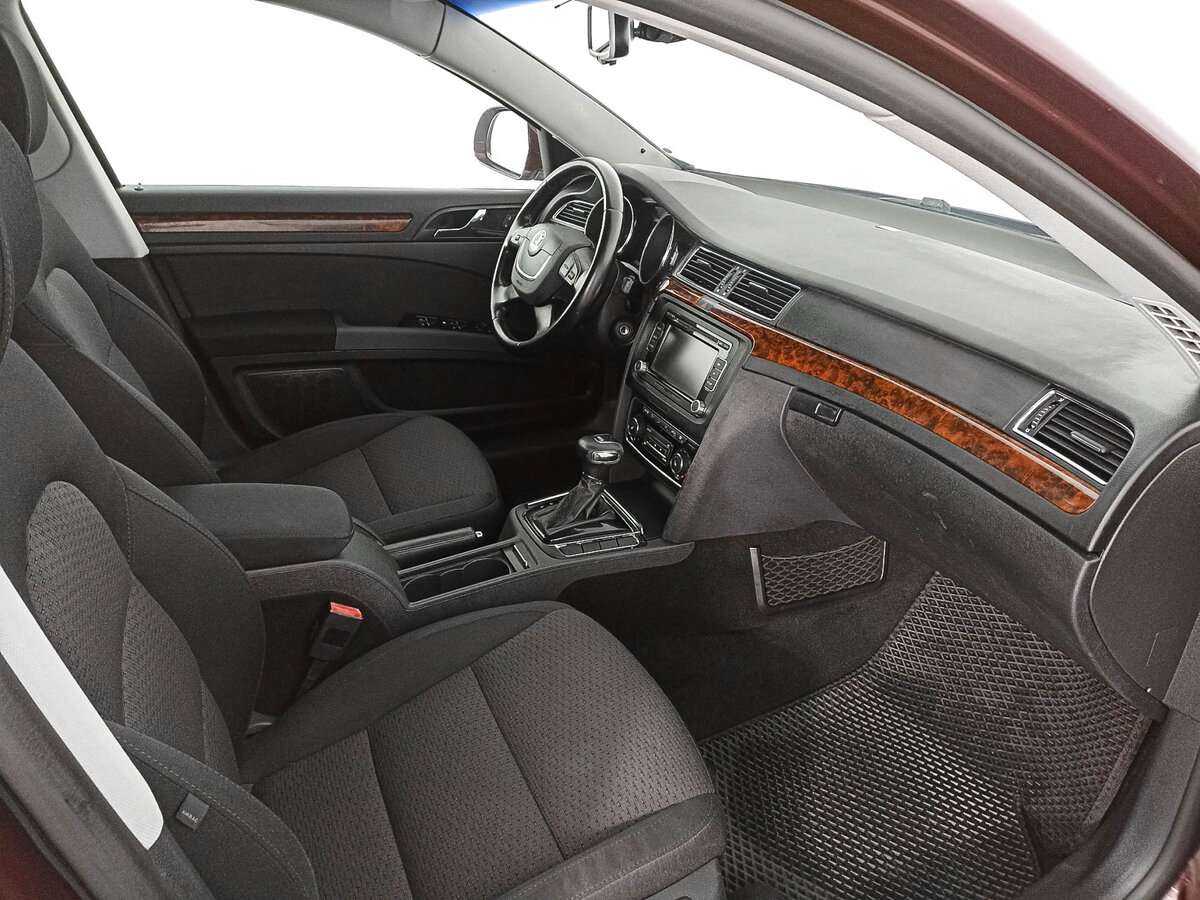 Skoda Superb с пробегом — 2009 год. Фото: #8