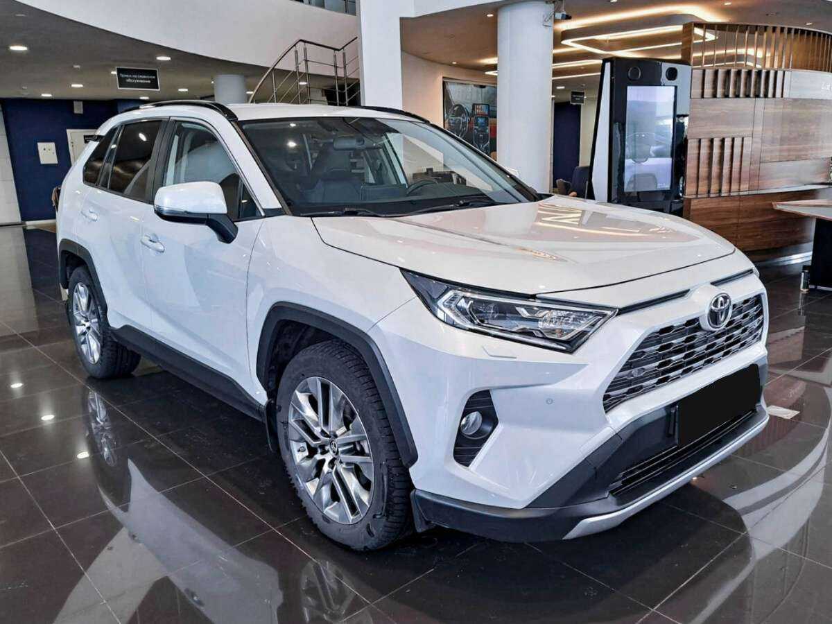 Toyota RAV4 с пробегом — 2021 год. Фото: #2