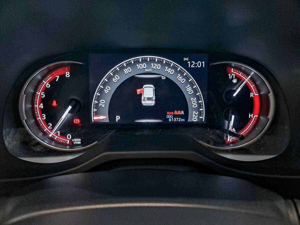 Toyota RAV4 с пробегом — 2021 год. Фото: #10