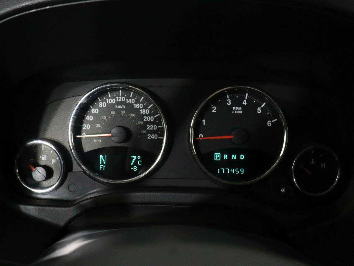 Jeep Compass с пробегом — 2012 год. Фото: #9