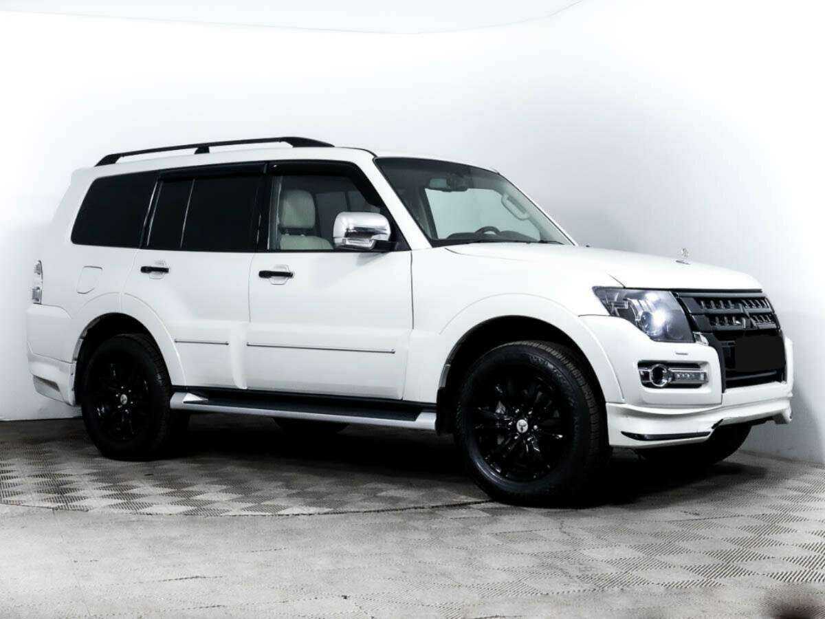 Mitsubishi Pajero с пробегом — 2019 год. Фото: #2