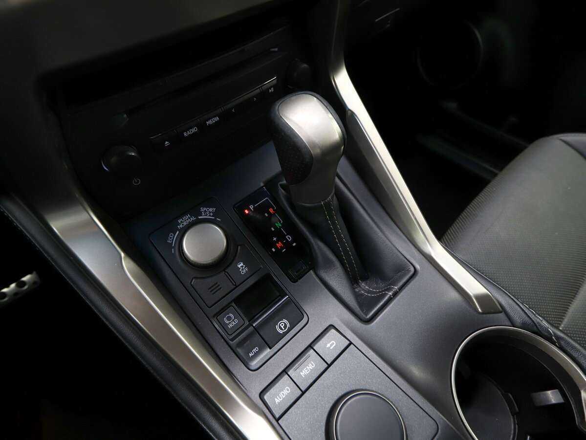 Lexus NX с пробегом — 2015 год. Фото: #16