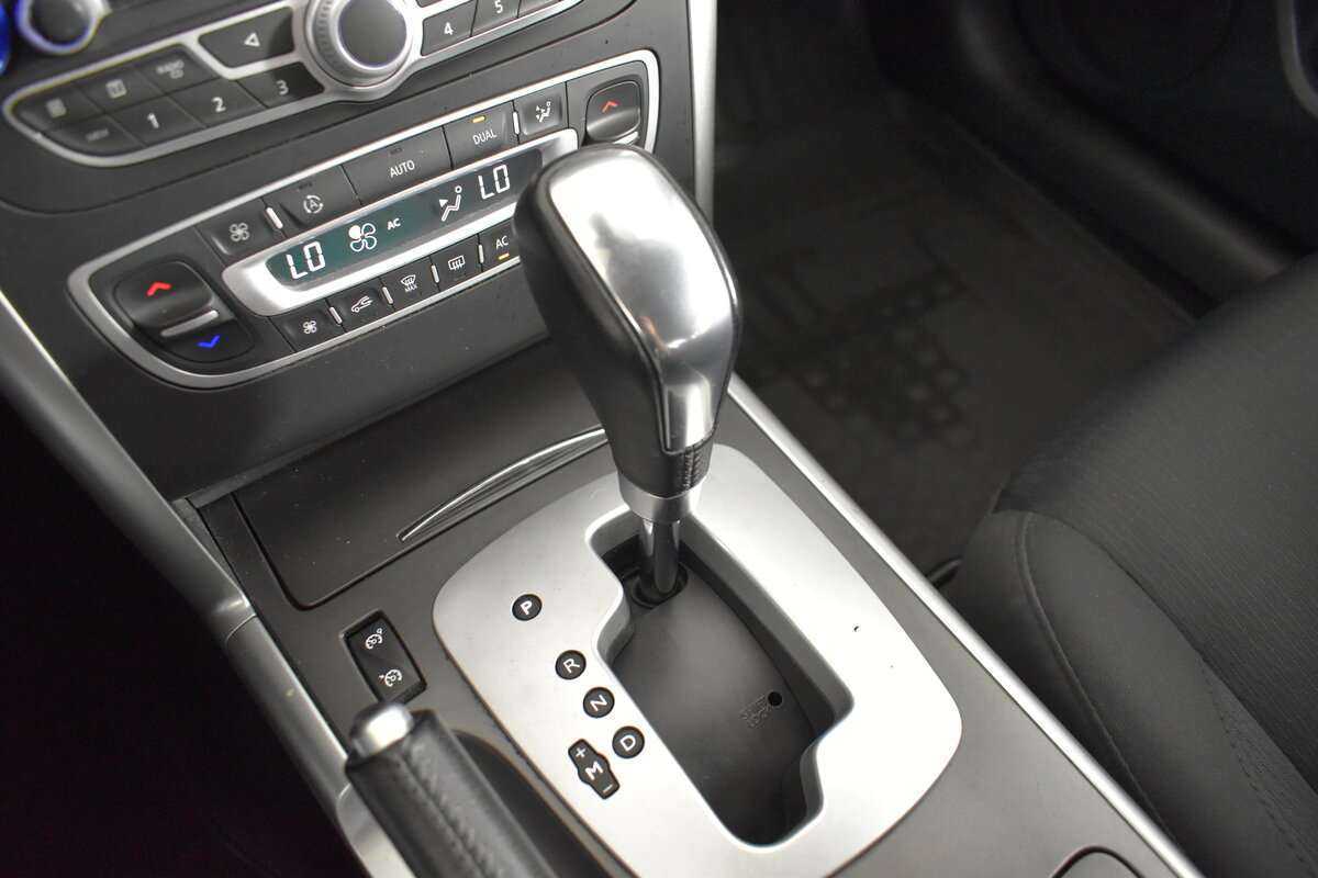 Renault Latitude с пробегом — 2013 год. Фото: #14