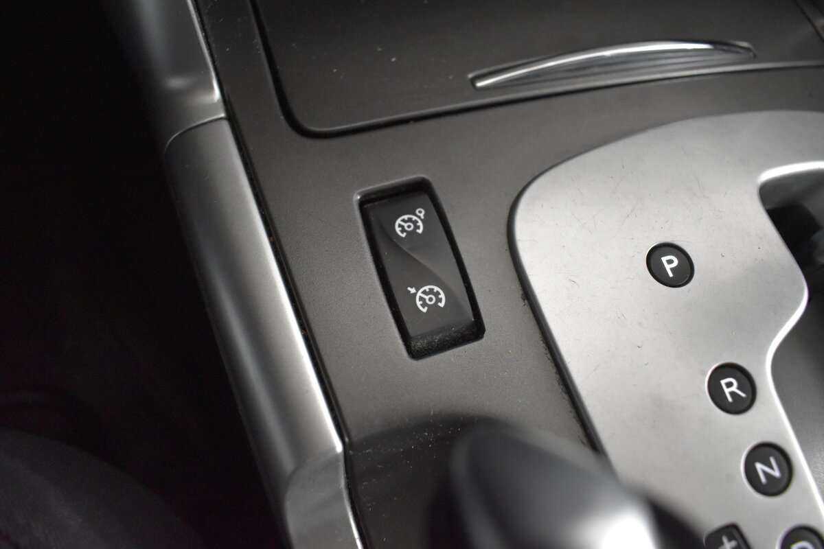 Renault Latitude с пробегом — 2013 год. Фото: #17