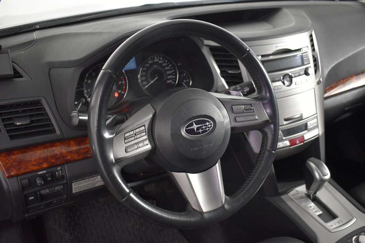 Subaru Outback с пробегом — 2010 год. Фото: #11